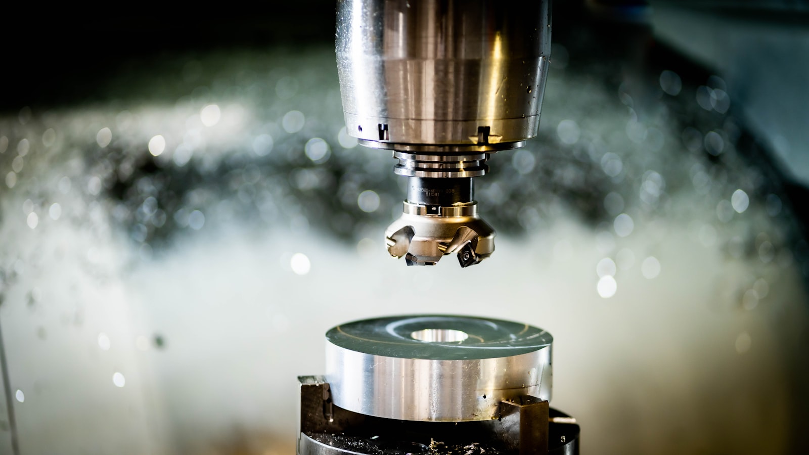 High-speed face milling of mold plate